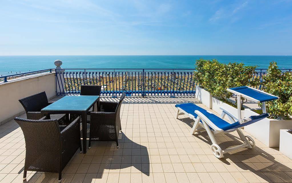 Plaza Esplanade Hotel