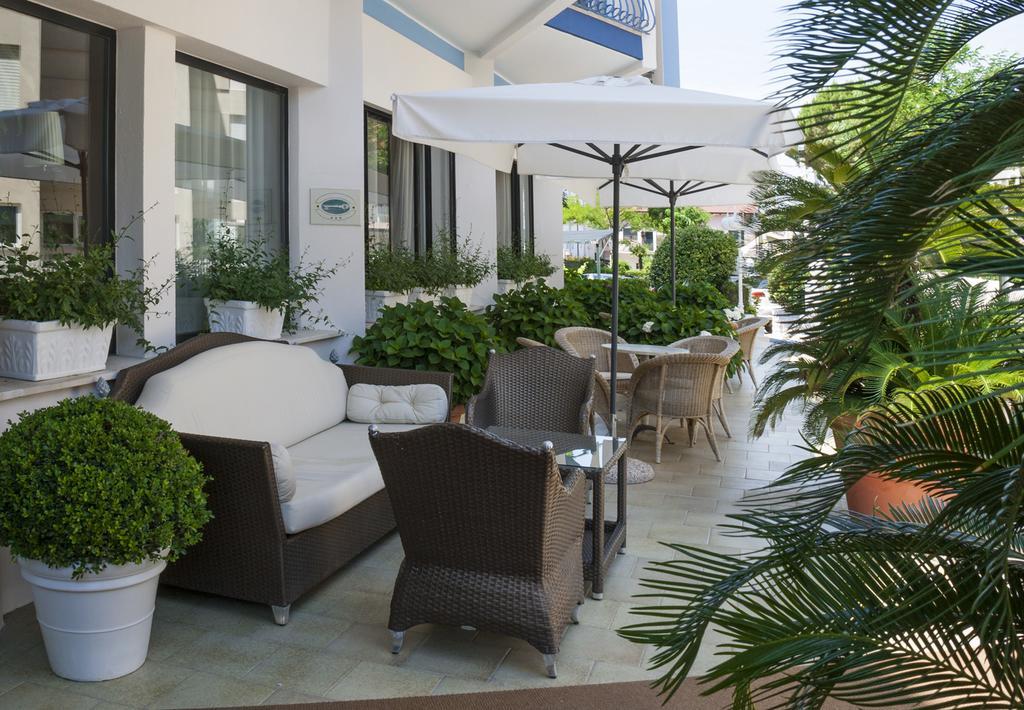 Plaza Esplanade 3*