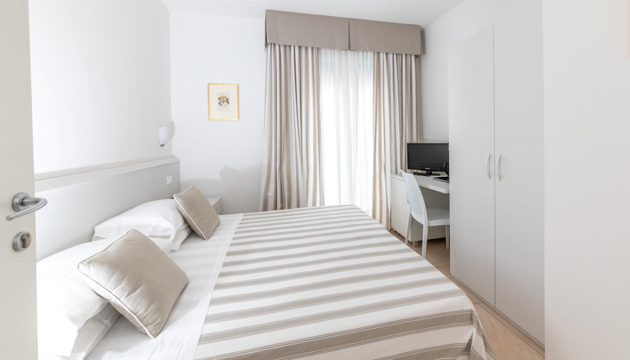 Plaza Esplanade 3*