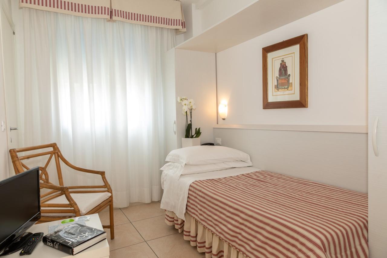 Plaza Esplanade Hotel
