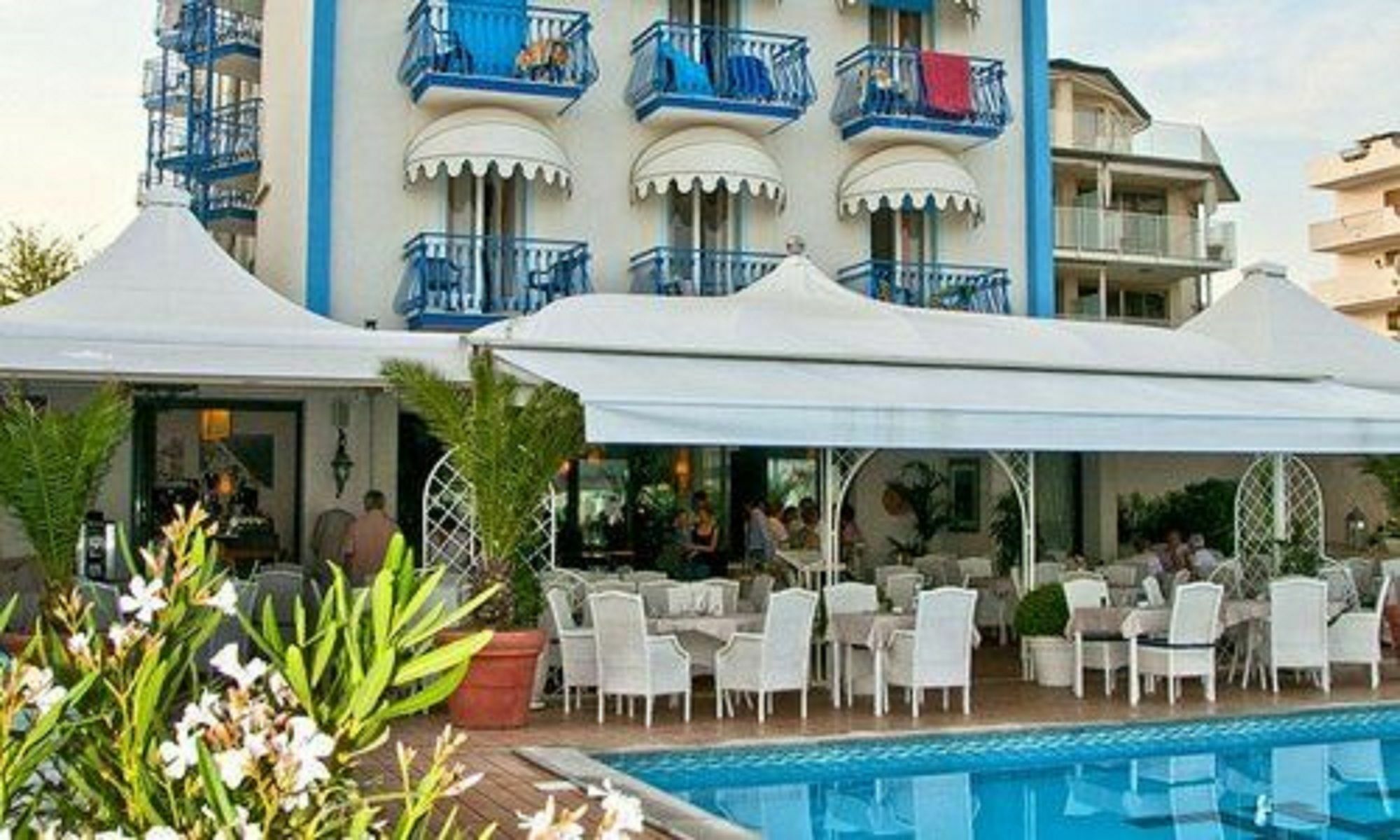 Plaza Esplanade Hotel